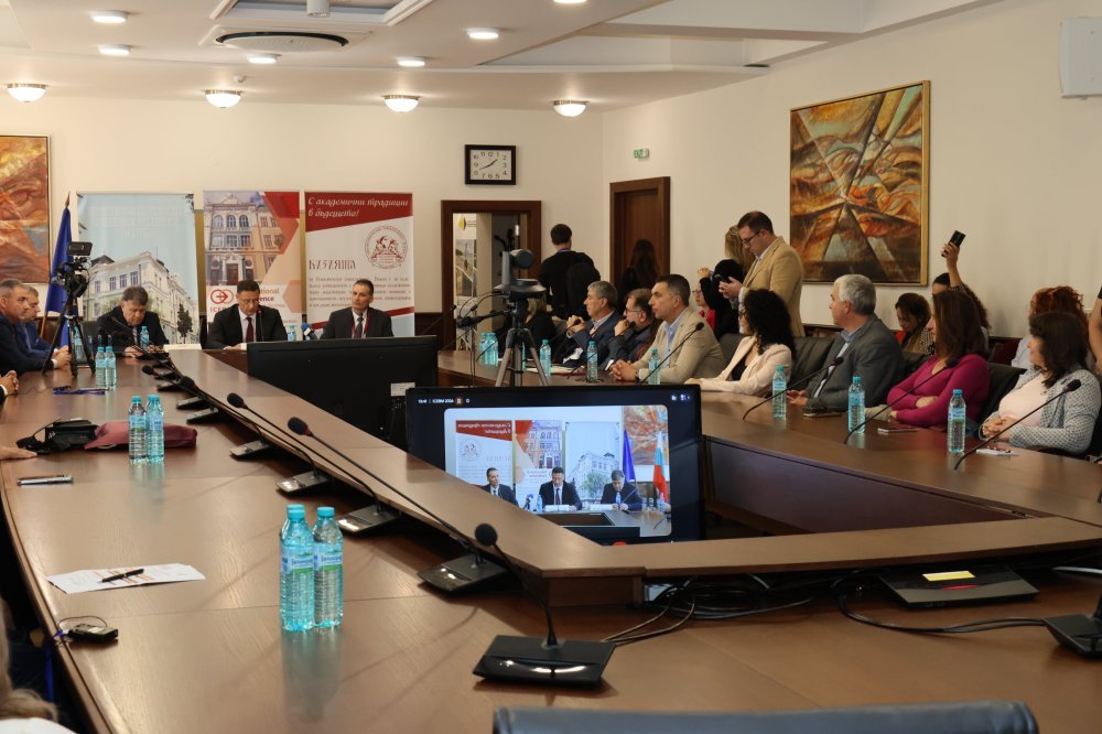 С участието на министъра на образованието и науката започна Международната научна конференция за икономика, бизнес и мениджмънт – ICEBM, в Икономически университет – Варна